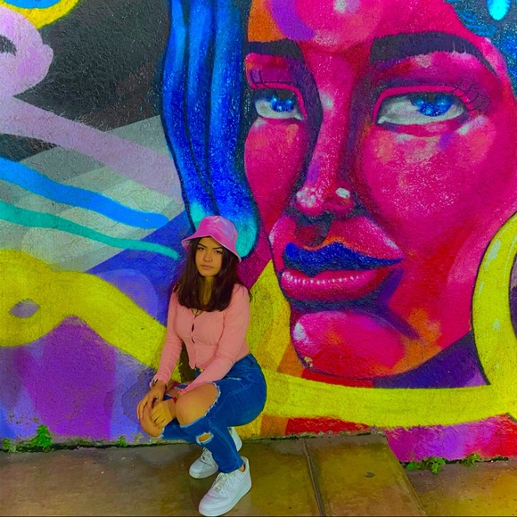 Meet your Posher, Marian - Picture 4 of 6